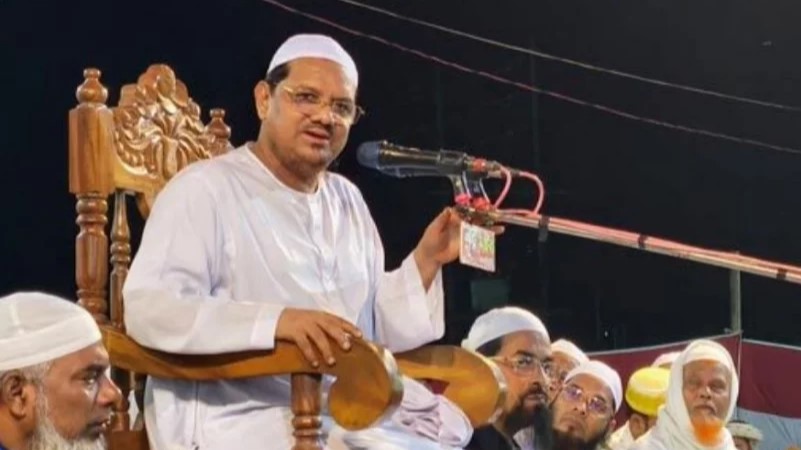 মানুষ ইসলামের পক্ষে ভোট দিতে ব্যাকুল হয়ে আছে: চরমোনাই পীর